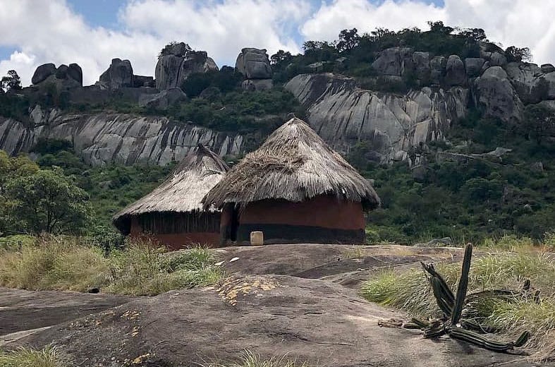 Great-Zimbabwe-Shona-Village